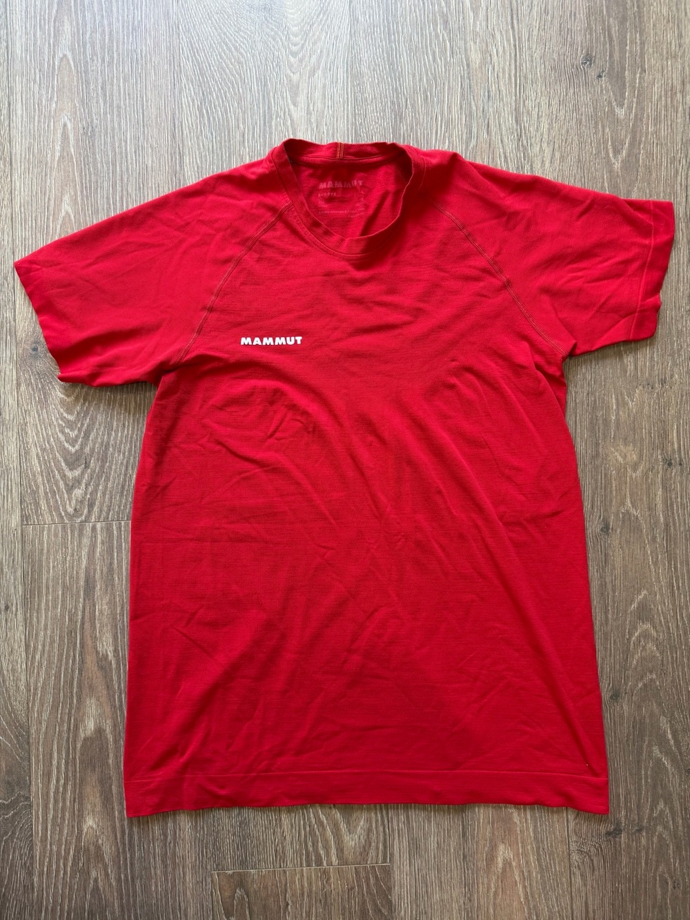 Mammut T-Shirt Men's Large Wool Blend Active Baselayer Red Short Sleeve Tee